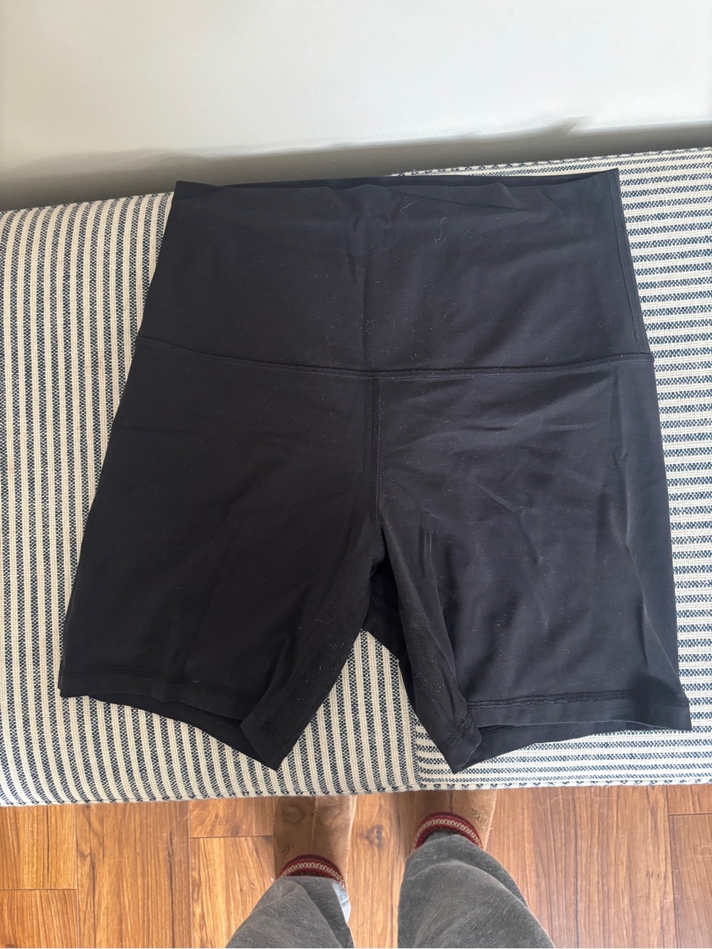 Lululemon Align shorts - Picture 2 of 3